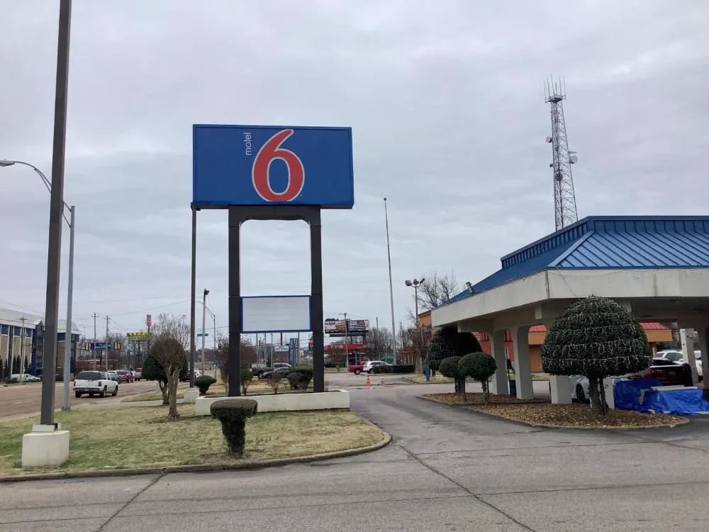 Motel 6 Memphis, TN - East hotel hero