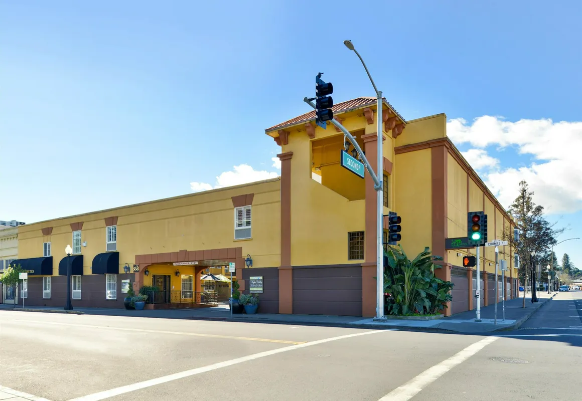 Napa Valley Hotel & Suites hotel hero