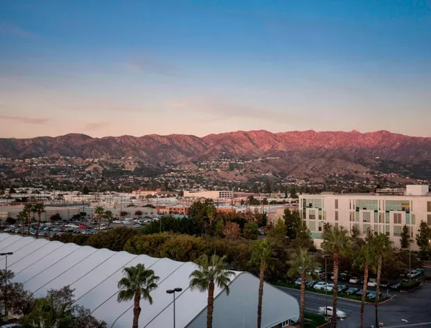 Los Angeles Marriott Burbank Airport hotel detail image 2