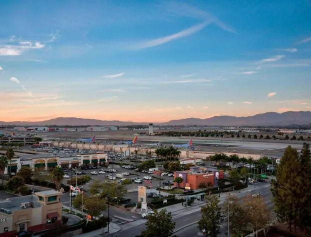 Los Angeles Marriott Burbank Airport hotel detail image 4