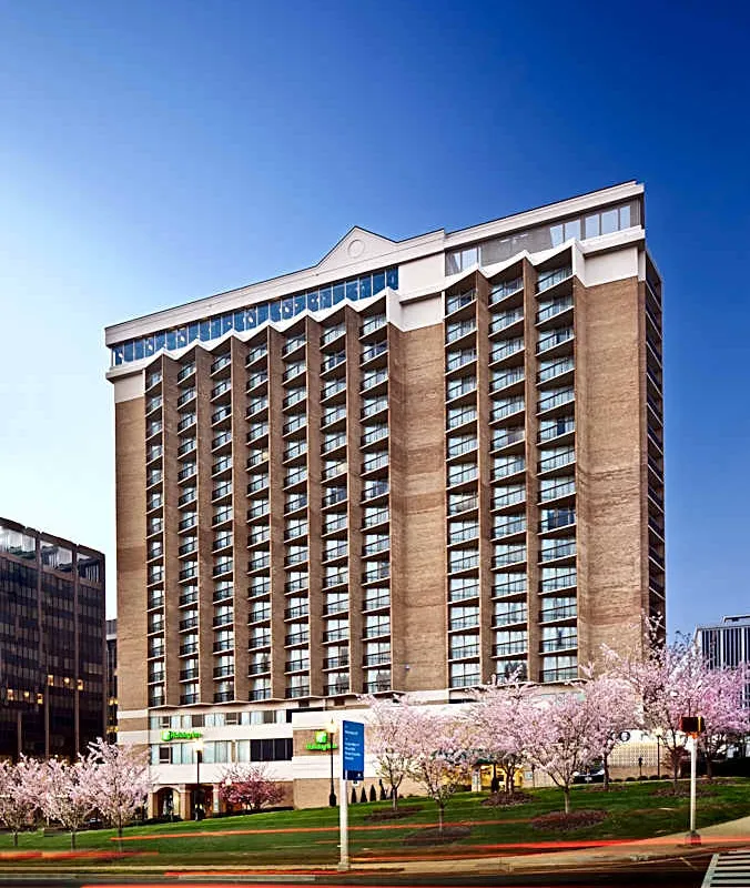 Holiday Inn Rosslyn at Key Bridge hotel hero