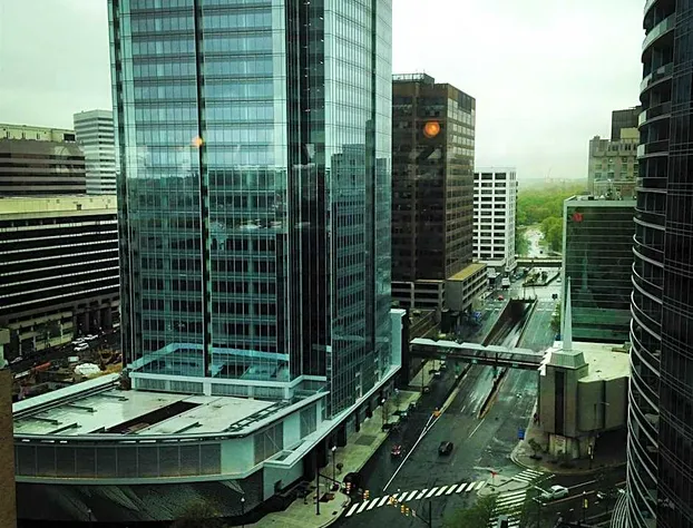 Holiday Inn Rosslyn at Key Bridge hotel detail image 2