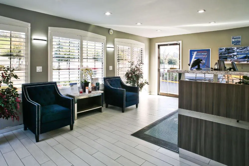 Bay Area Inn & Suites hotel hero