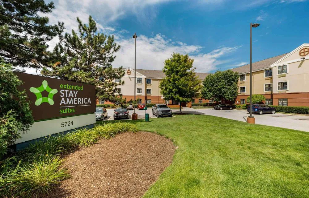 Extended Stay America Suites Chicago Gurnee hotel hero