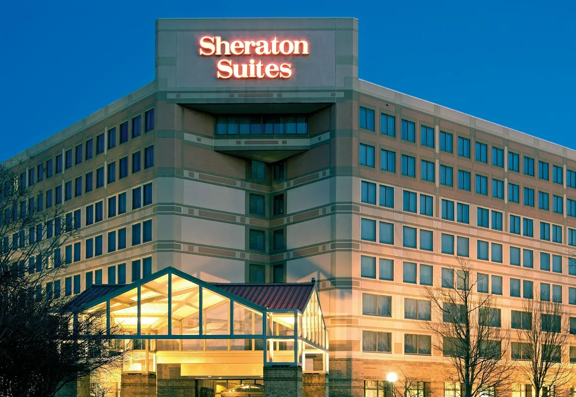 Sheraton Suites Philadelphia Airport hotel hero