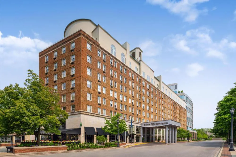 Hilton Orrington / Evanston hotel hero