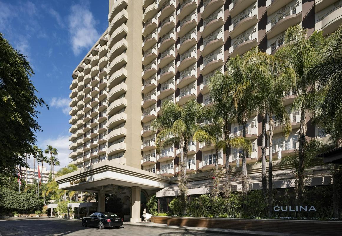Four Seasons Los Angeles at Beverly Hills hotel hero