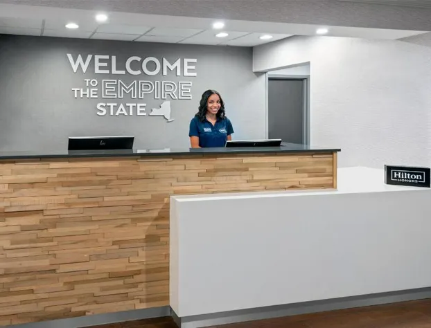 Hampton Inn Buffalo-Airport / Galleria Mall hotel detail image 2