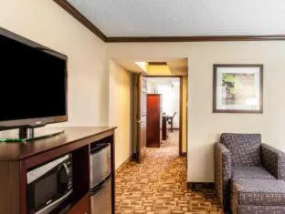Quality Inn & Suites Quakertown - Allentown hotel detail image 4