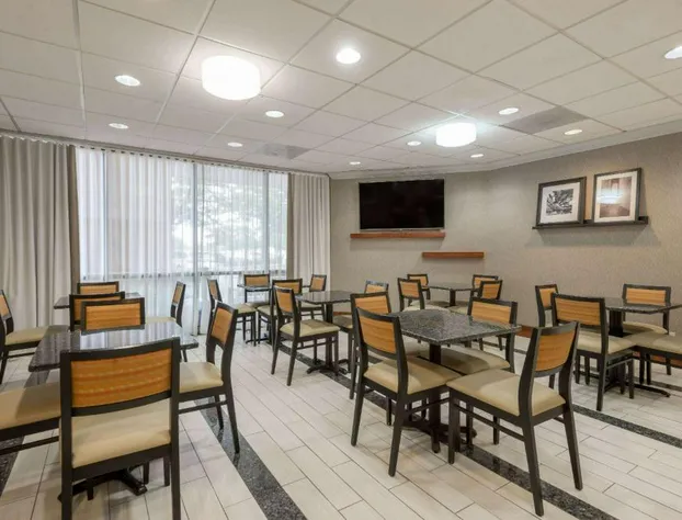 Wingate by Wyndham Springfield hotel detail image 4