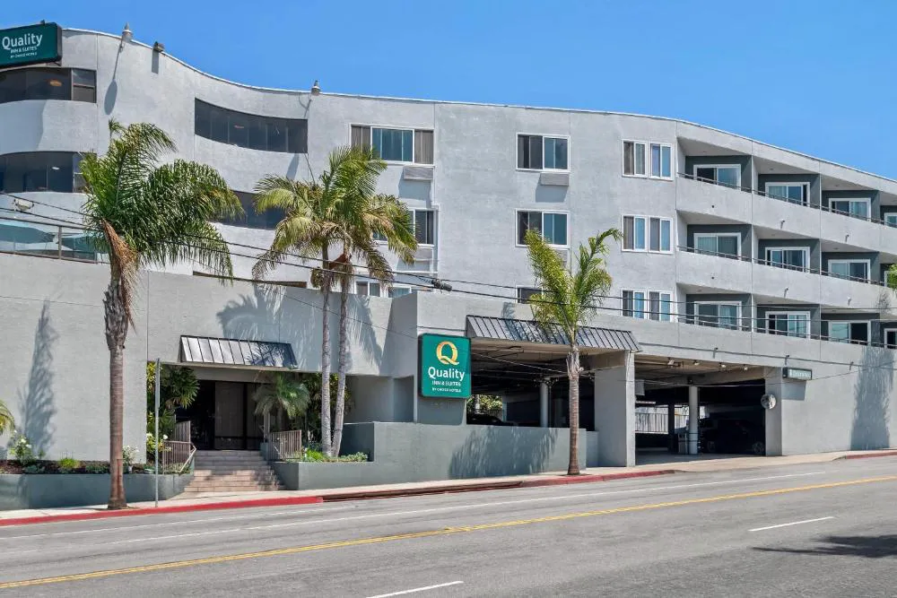 Quality Inn & Suites Hermosa Beach hotel hero