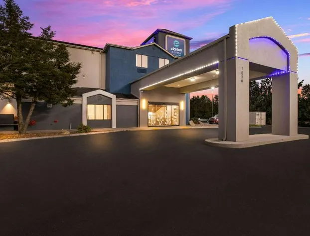 Clarion Pointe Sevierville-Pigeon Forge hotel detail image 2