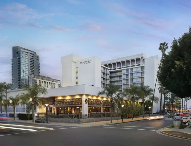 Courtyard by Marriott Long Beach Downtown hotel detail image 1
