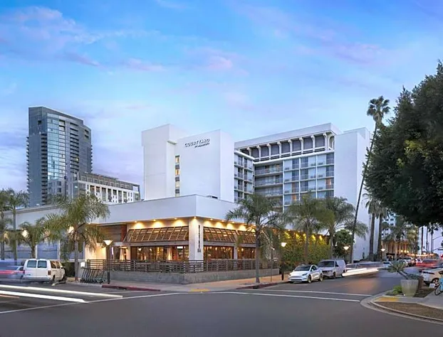 Courtyard by Marriott Long Beach Downtown hotel detail image 1