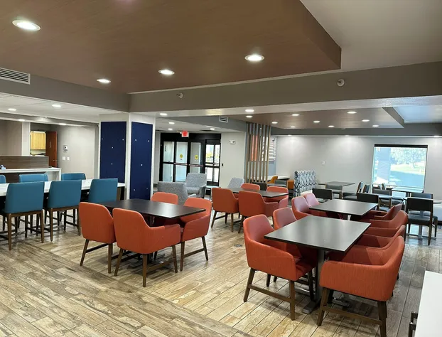 Holiday Inn Express & Suites Eden Prairie – Minneapolis by IHG hotel detail image 1