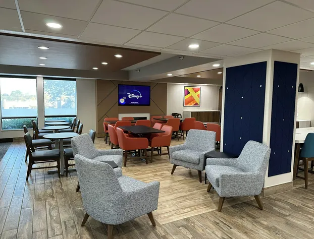 Holiday Inn Express & Suites Eden Prairie – Minneapolis by IHG hotel detail image 4