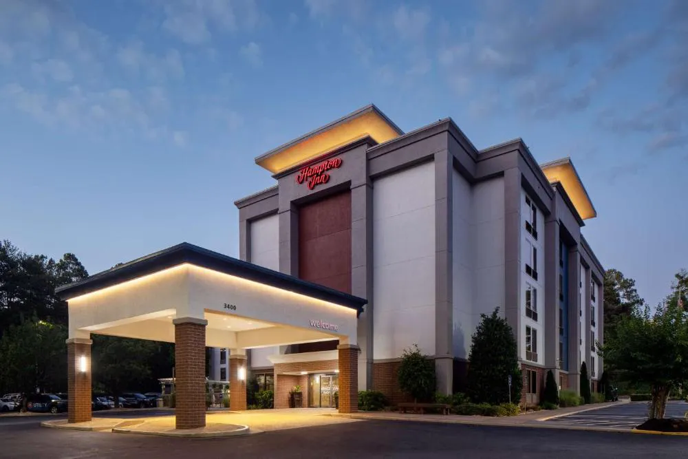 Hampton Inn Atlanta-Northlake hotel hero