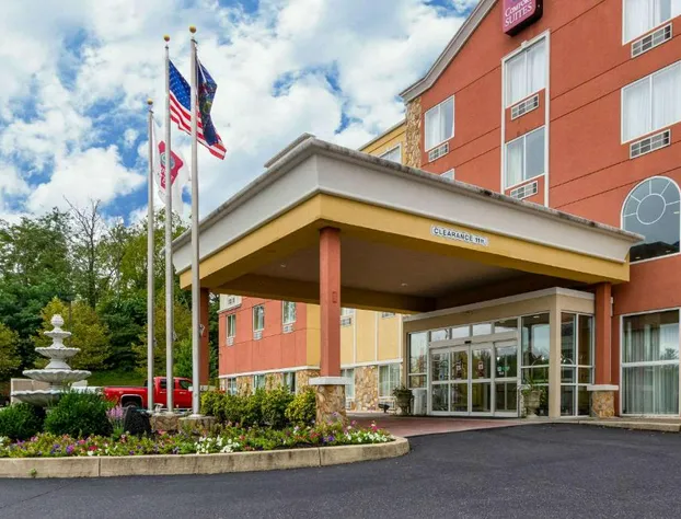 Comfort Suites Near Gettysburg Battlefield Visitor Center hotel detail image 1