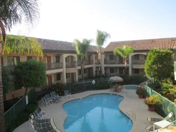 Best Western San Dimas Hotel & Suites hotel detail image 2