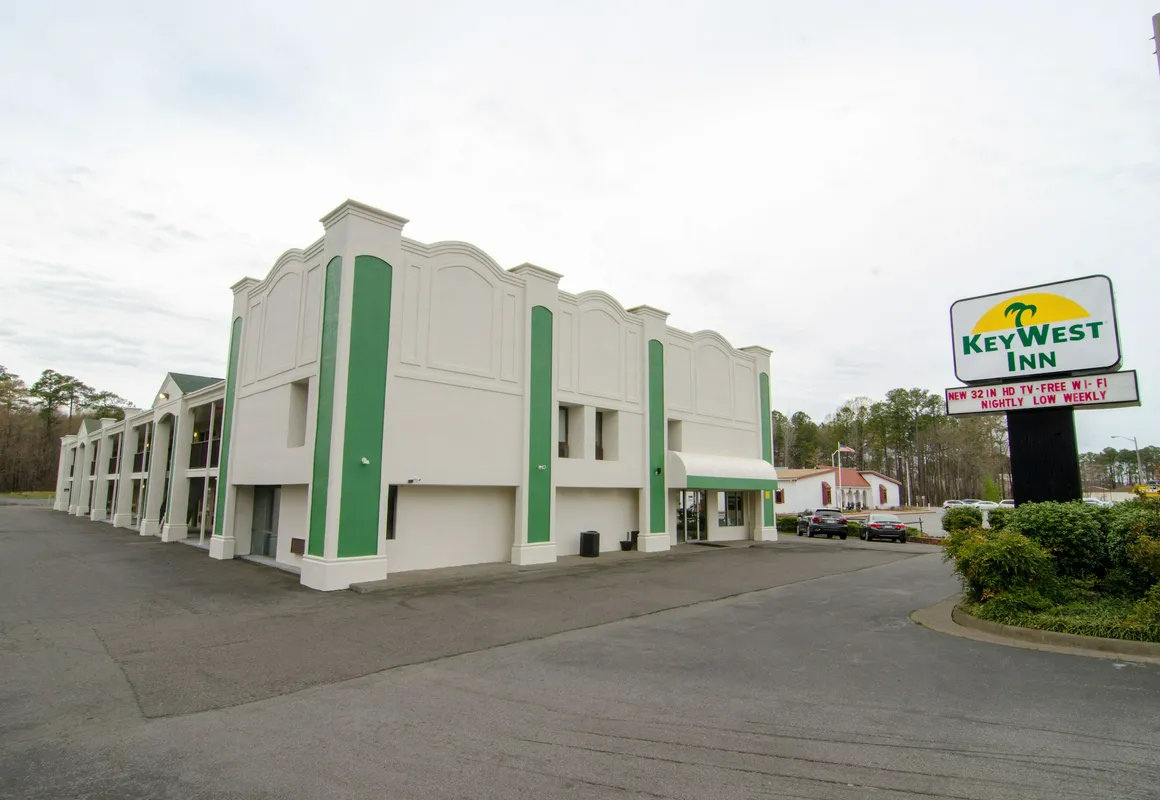Key West Inn - Newport News hotel hero