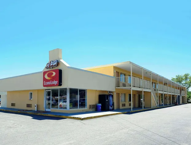 Econo Lodge Norfolk Airport hotel detail image 3