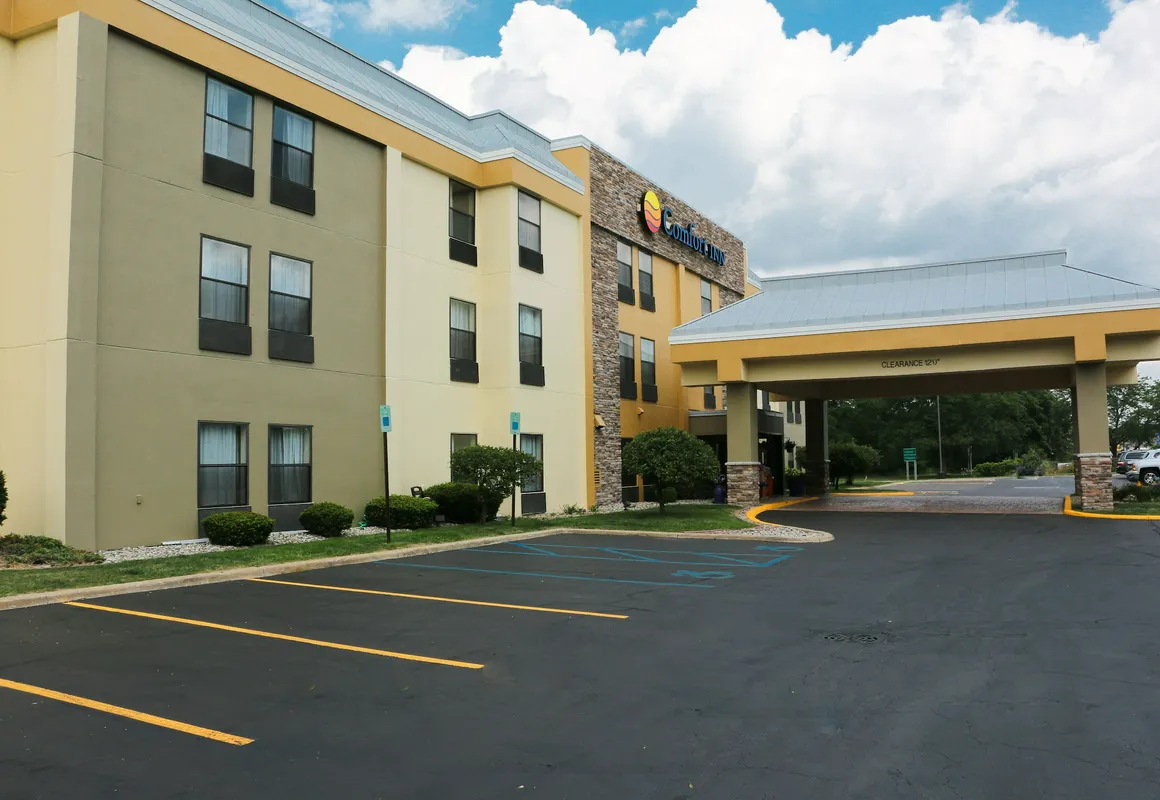 Comfort Inn Wings Stadium hotel hero