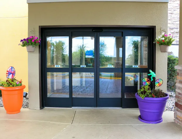 Comfort Inn Wings Stadium hotel detail image 4