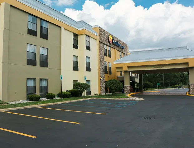 Comfort Inn Wings Stadium hotel detail image 1