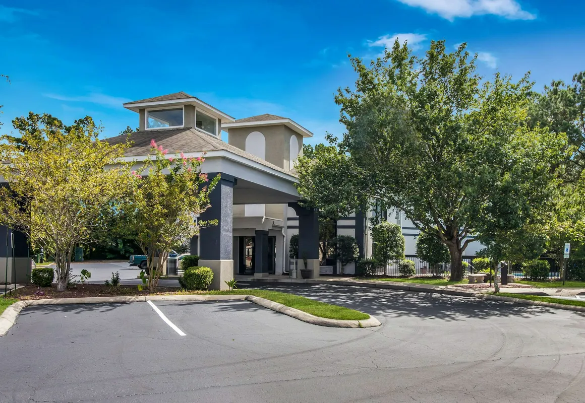 Quality Inn near MCAS Cherry Point hotel hero