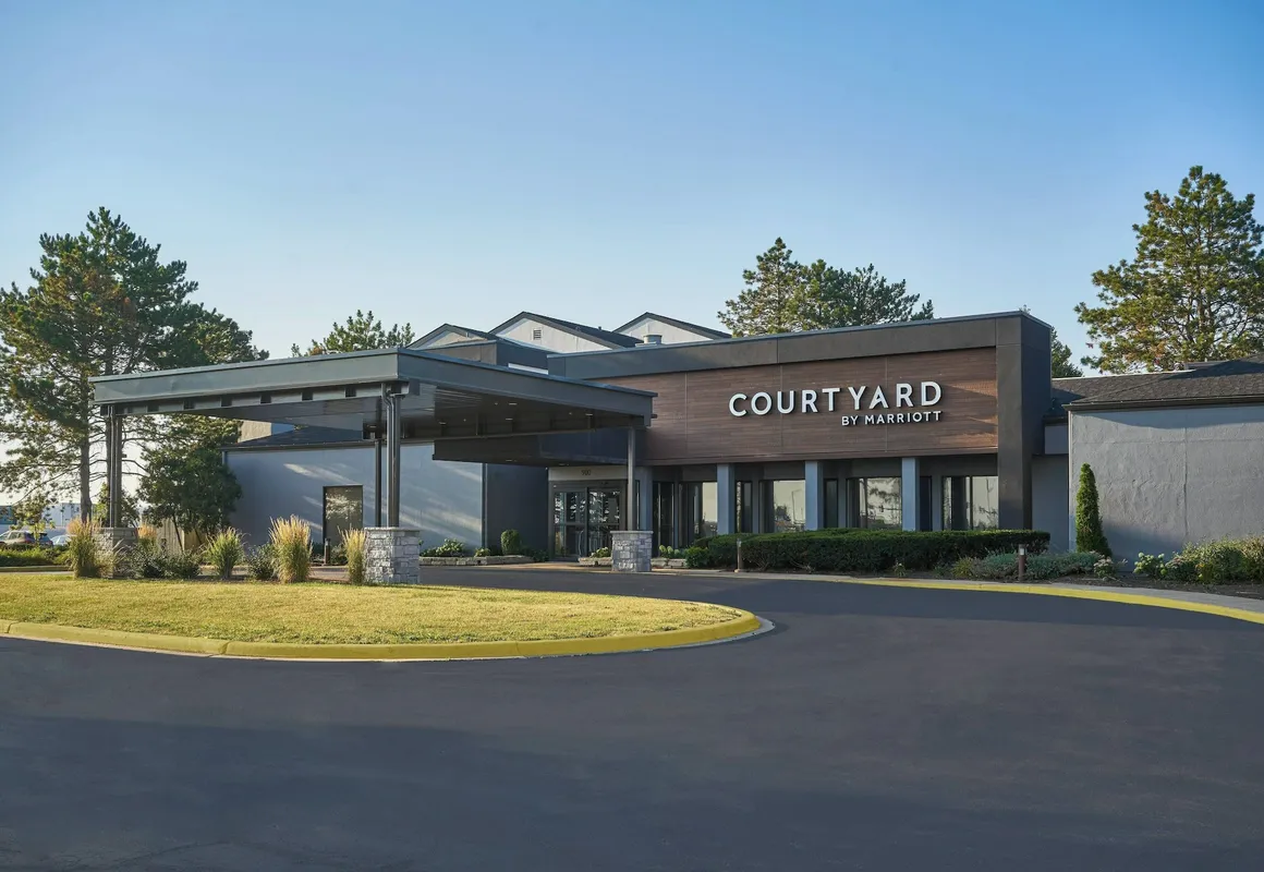 Courtyard by Marriott Chicago Wood Dale hotel hero