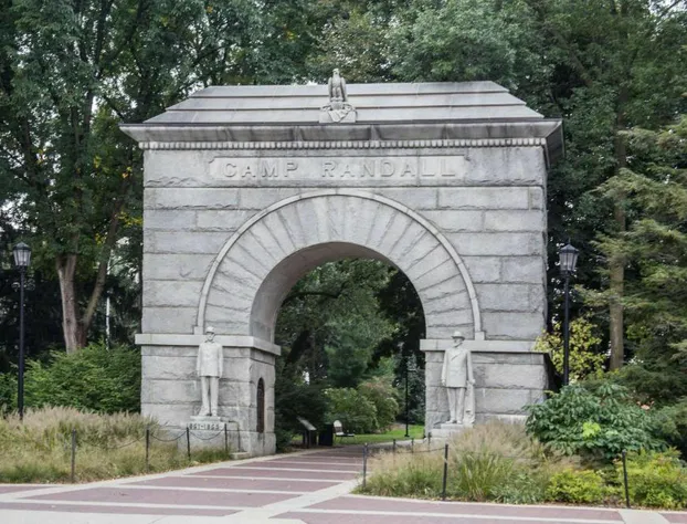 Super 8 by Wyndham Madison East hotel detail image 4