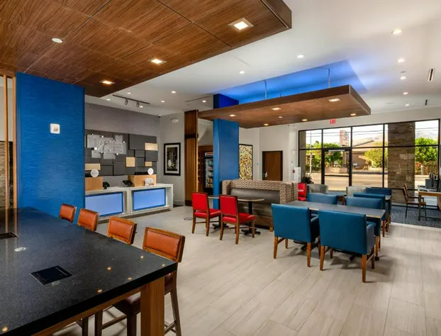 Holiday Inn Express & Suites Chatsworth by IHG hotel detail image 2