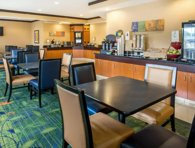 Fairfield Inn & Suites by Marriott Canton hotel detail image 4