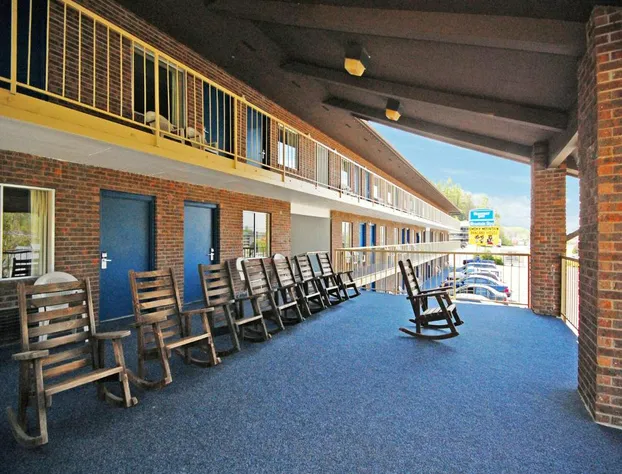 Wild Bear Inn hotel detail image 2