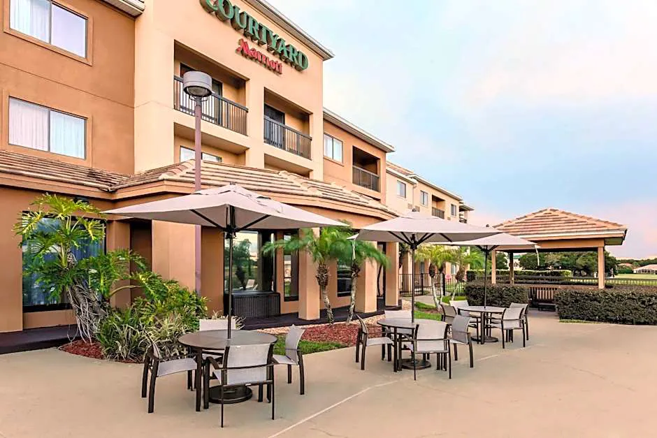 Courtyard by Marriott Orlando Lake Mary/North hotel hero