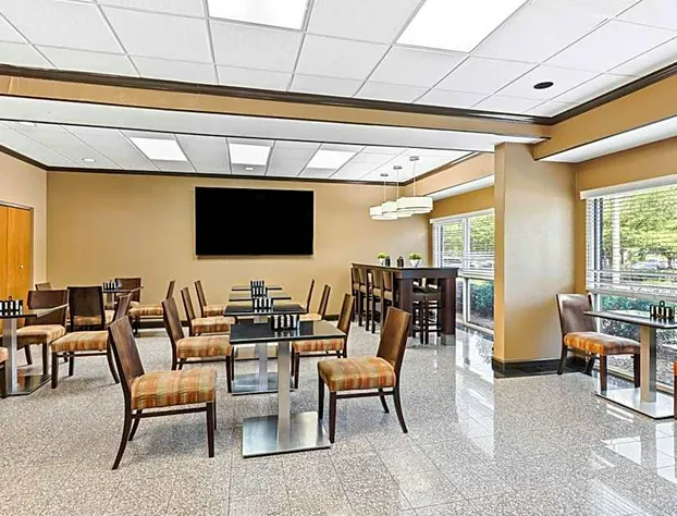 Best Western Gwinnett Center Hotel hotel detail image 4