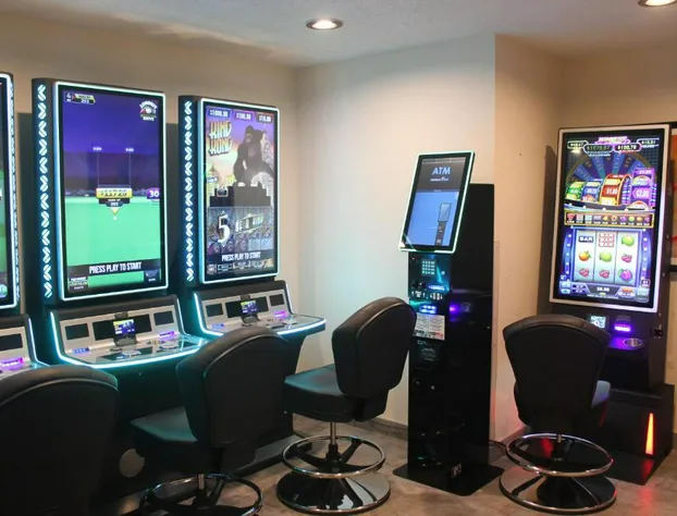 Alliance Hotel & Suites, a Howard Johnson by Wyndham hotel detail image 3