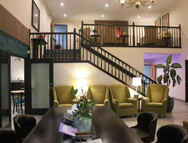 Alliance Hotel & Suites, a Howard Johnson by Wyndham hotel detail image 4