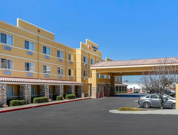 Comfort Inn Albuquerque Airport hotel detail image 1