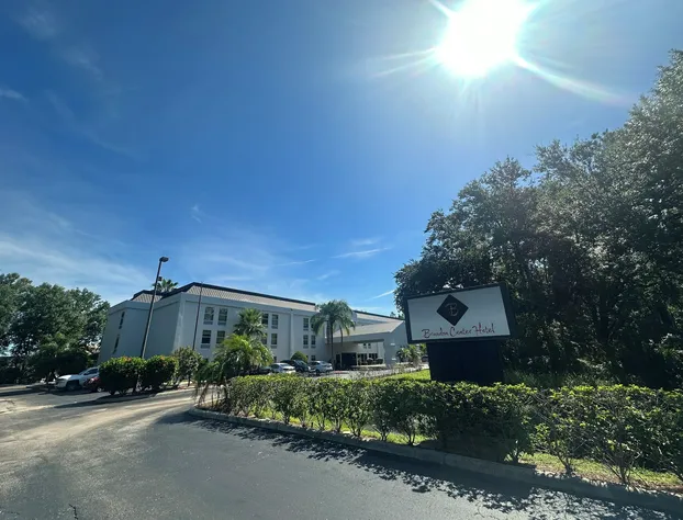 Spark by Hilton Tampa Brandon hotel detail image 3