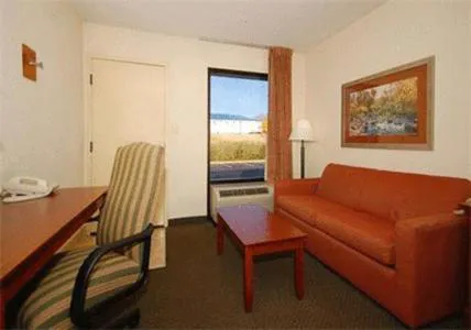 Quality Inn Merchants Drive hotel detail image 2