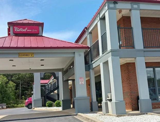 Red Roof Inn & Suites Scottsboro hotel detail image 3
