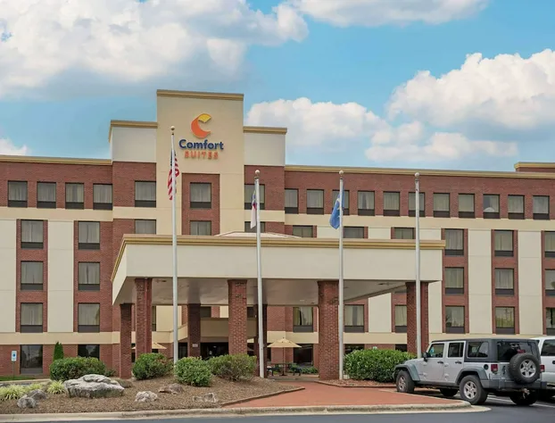 Comfort Suites Outlet Center hotel detail image 1