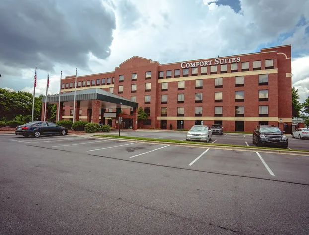 Comfort Suites Outlet Center hotel detail image 1