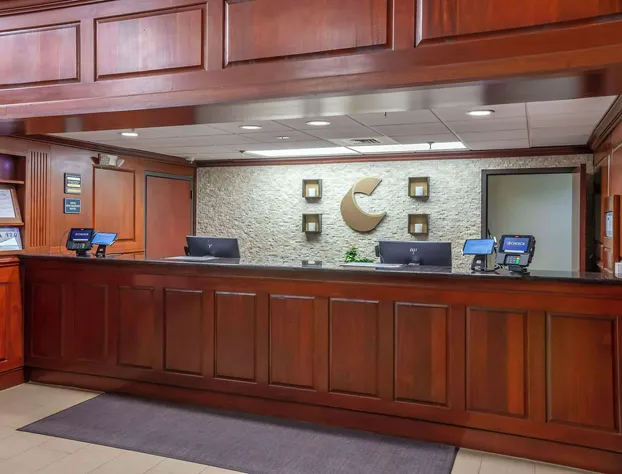 Comfort Suites Outlet Center hotel detail image 4