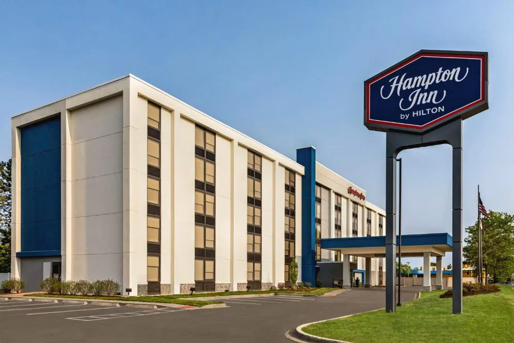 Hampton Inn Chicago-O'Hare International Airport hotel hero