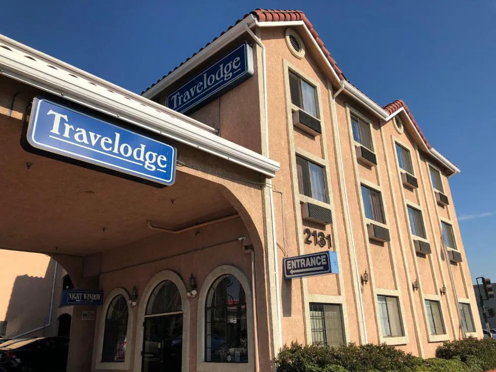 Travelodge by Wyndham Pasadena Central hotel hero
