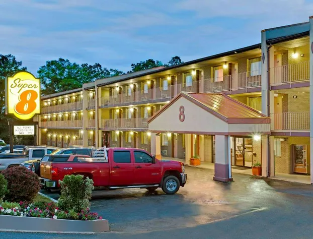 Super 8 by Wyndham Laurel hotel detail image 2