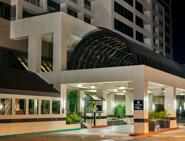 Hilton Woodland Hills / Los Angeles hotel detail image 2