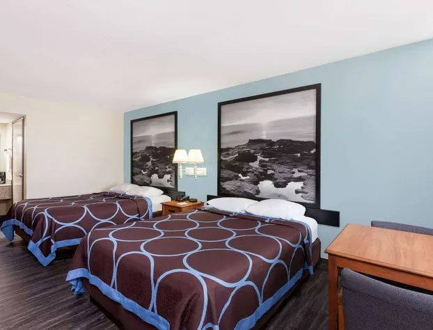 Super 8 by Wyndham El Cajon/San Diego hotel detail image 3